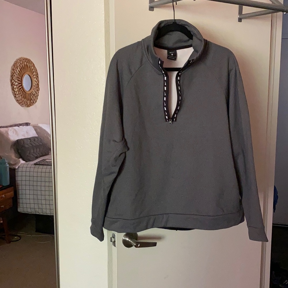 Nike Plus Size Sweater Broken Zipper
